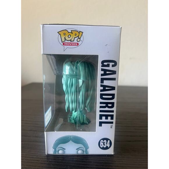 VAULTED EXCLUSIVE Galadriel Tempted #634 Funko Pop Lord of the Rings LOTR Movies - Picture 4 of 6